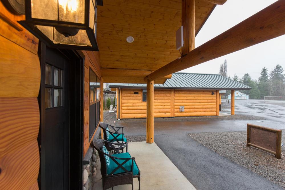 Cabin with Porches interior